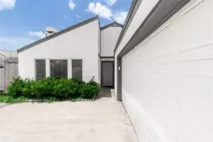 6423 Coachwood Dr, Houston, TX 77035 - Photo 3