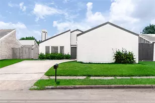 6423 Coachwood Dr, Houston, TX 77035 - Photo 39