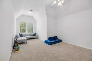 14 Guinevere Pl, The Woodlands, TX 77384 - Photo 19