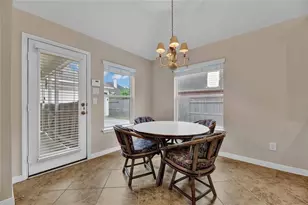 13610 Popes Creek Ln, Houston, TX 77044 - Photo 5