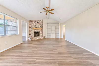 12230 Meadowdale Drive, Meadows Place, TX 77477 - Photo 7