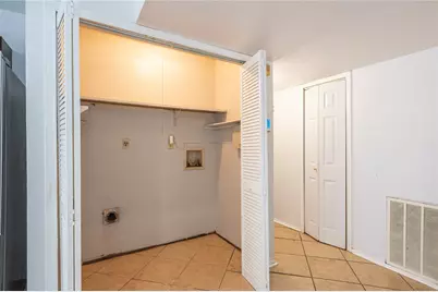 15722 Corsair Road, Houston, TX 77053 - Photo 9