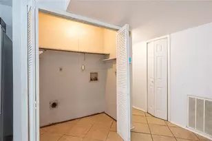 15722 Corsair Rd, Houston, TX 77053 - Photo 9