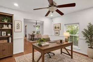 11418 Valley Stream Dr, Houston, TX 77043 - Photo 9