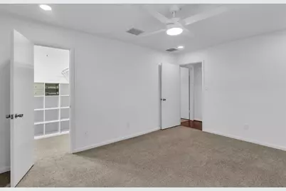 11418 Valley Stream Drive, Houston, TX 77043 - Photo 31