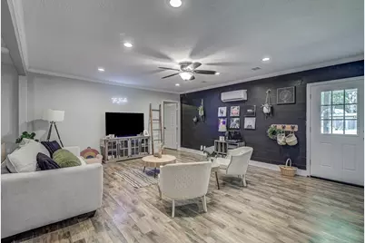 302 E Kay Street, Dayton, TX 77535 - Photo 21