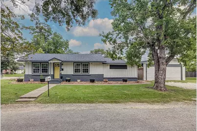302 E Kay Street, Dayton, TX 77535 - Photo 1