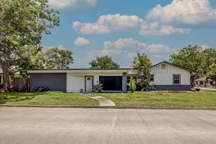 302 E Kay St, Dayton, TX 77535 - Photo 3