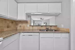 18800 Egret Bay Blvd, Webster, TX 77058 - Photo 9