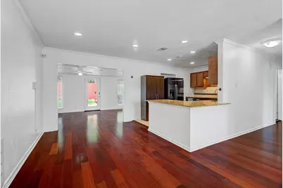 116 Tarpon Avenue, Galveston, TX 77550 - Photo 11