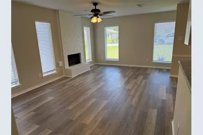 1707 Crest Hill Drive, Conroe, TX 77301 - Photo 11