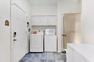 5431 Crown Colony, Houston, TX 77069 - Photo 21