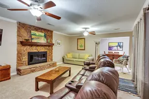 3321 Pine St, Galveston, TX 77551 - Photo 9