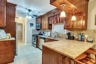 3321 Pine St, Galveston, TX 77551 - Photo 15