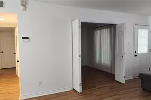 2100 Wilcrest Dr, Houston, TX 77042 - Photo 9