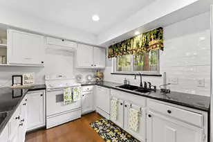 22 Berryfrost Ln, Spring, TX 77380 - Photo 9