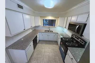 2210 Dorrington Street #201, Houston, TX 77030 - Photo 7