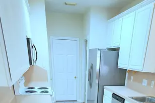 2 Peach Ridge Pl, The Woodlands, TX 77382 - Photo 9