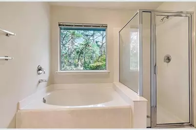 2 Peachridge Place, The Woodlands, TX 77382 - Photo 25