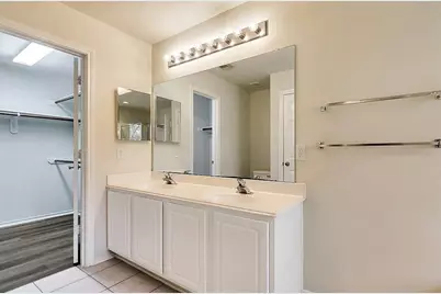 2 Peachridge Place, The Woodlands, TX 77382 - Photo 13