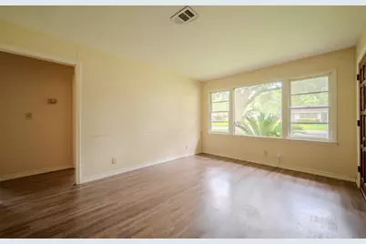 513 Frankie Street, Wharton, TX 77488 - Photo 11