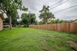 513 Frankie St, Wharton, TX 77488 - Photo 43
