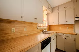 513 Frankie St, Wharton, TX 77488 - Photo 15