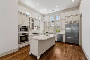 1303 W Bell St, Houston, TX 77019 - Photo 9