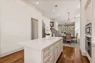 1303 W Bell St, Houston, TX 77019 - Photo 15
