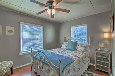 811 W Schubert Street, Fredericksburg, TX 78624 - Photo 13