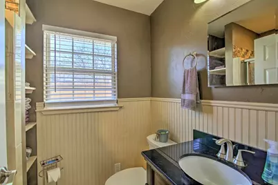 811 W Schubert Street, Fredericksburg, TX 78624 - Photo 11