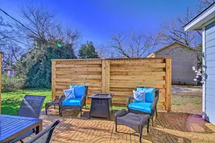 811 W Schubert St, Fredericksburg, TX 78624 - Photo 5