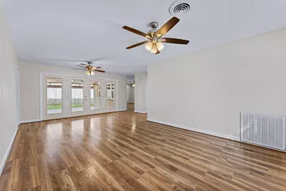 10613 Willowgrove Drive, Houston, TX 77035 - Photo 19