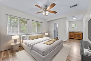 10613 Willowgrove Dr, Houston, TX 77035 - Photo 29
