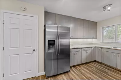 10613 Willowgrove Drive, Houston, TX 77035 - Photo 9