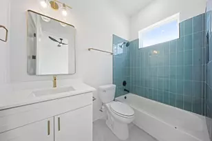 8916 Sunshine Laverne Ln, Houston, TX 77080 - Photo 29