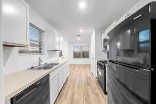 [Address not provided], Rosharon, TX 77583 - Photo 9