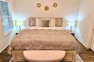 142 E Spindle Tree Cir, The Woodlands, TX 77382 - Photo 7