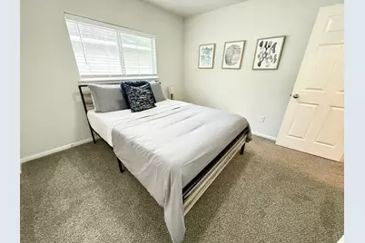 142 E Spindle Tree Circle, The Woodlands, TX 77382 - Photo 17