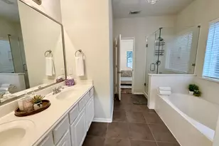 142 E Spindle Tree Cir, The Woodlands, TX 77382 - Photo 21