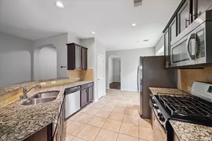 3105 W Trail Dr, Pearland, TX 77584 - Photo 7