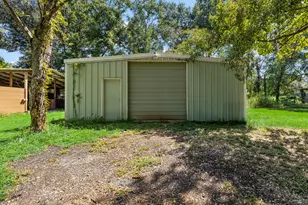 14818 Walker Rd, Conroe, TX 77302 - Photo 17