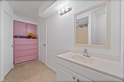 401 Lee Avenue, Anahuac, TX 77514 - Photo 29
