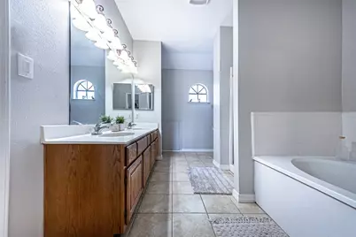 5103 Kleinbrook Drive, Houston, TX 77066 - Photo 9