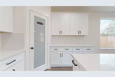 5119 Selinsky Road, Houston, TX 77048 - Photo 23