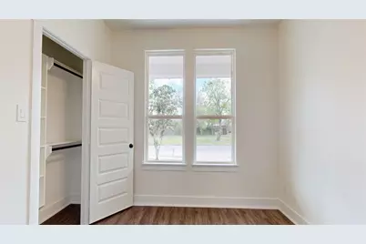 5119 Selinsky Road, Houston, TX 77048 - Photo 11