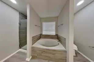 10834 Glenora Dr, Houston, TX 77065 - Photo 11