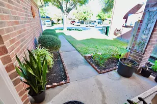 3239 Beran Dr, Houston, TX 77045 - Photo 1