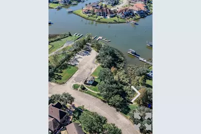 2630 Lakeway Drive, Seabrook, TX 77586 - Photo 33