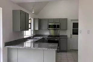 16802 Tranquil Dr, Sugar Land, TX 77498 - Photo 3